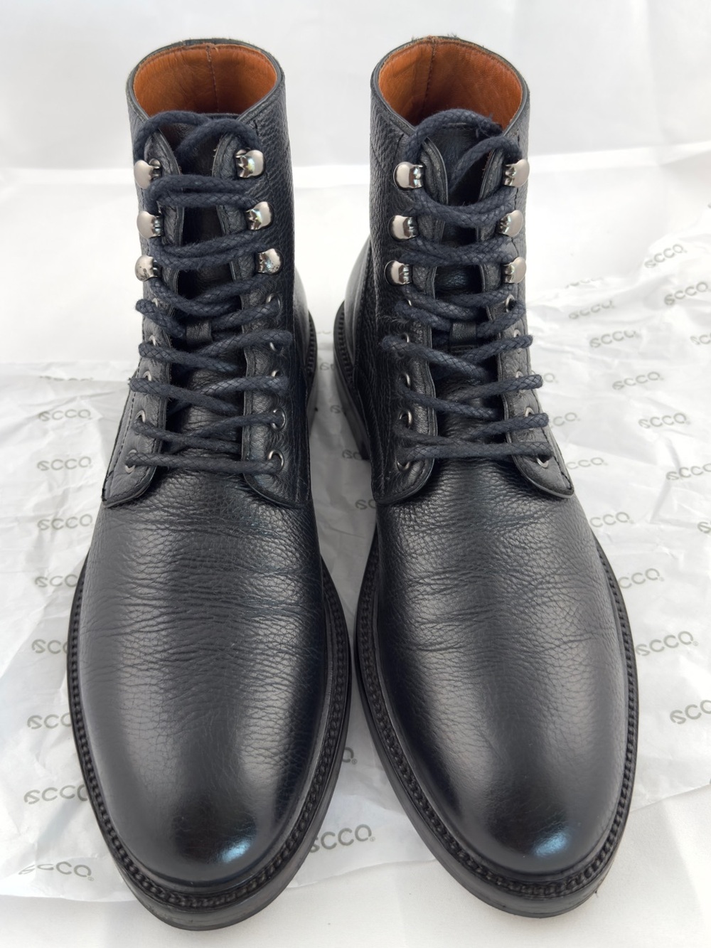 Frye Greyson Lace-Up Boots – Size 8.5 – Black – Like New – Original Box Included